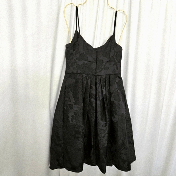 David’s Bridal Black Short Floral Jacquard Dress – Size 4 - Picture 3 of 4